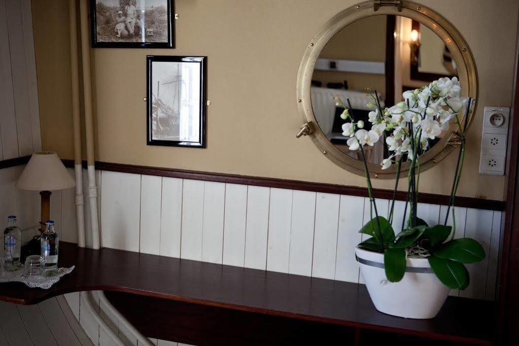 Boat Hotel De Barge Bruges Exterior foto